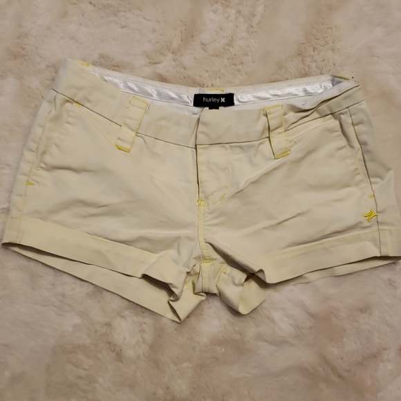 Hurley Pants - Hurley Cream Shorts with Yellow Stitching